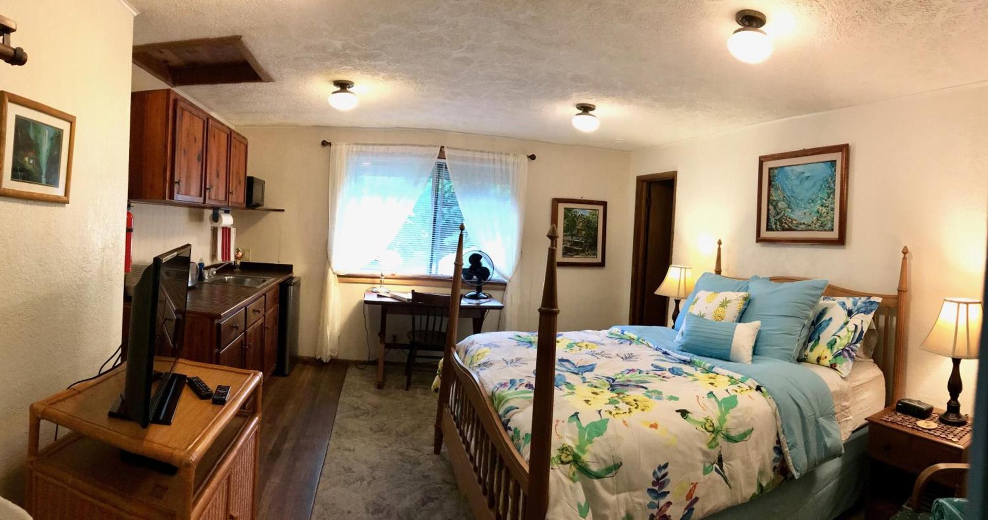 Hale Maluhia Country Inn photo 11