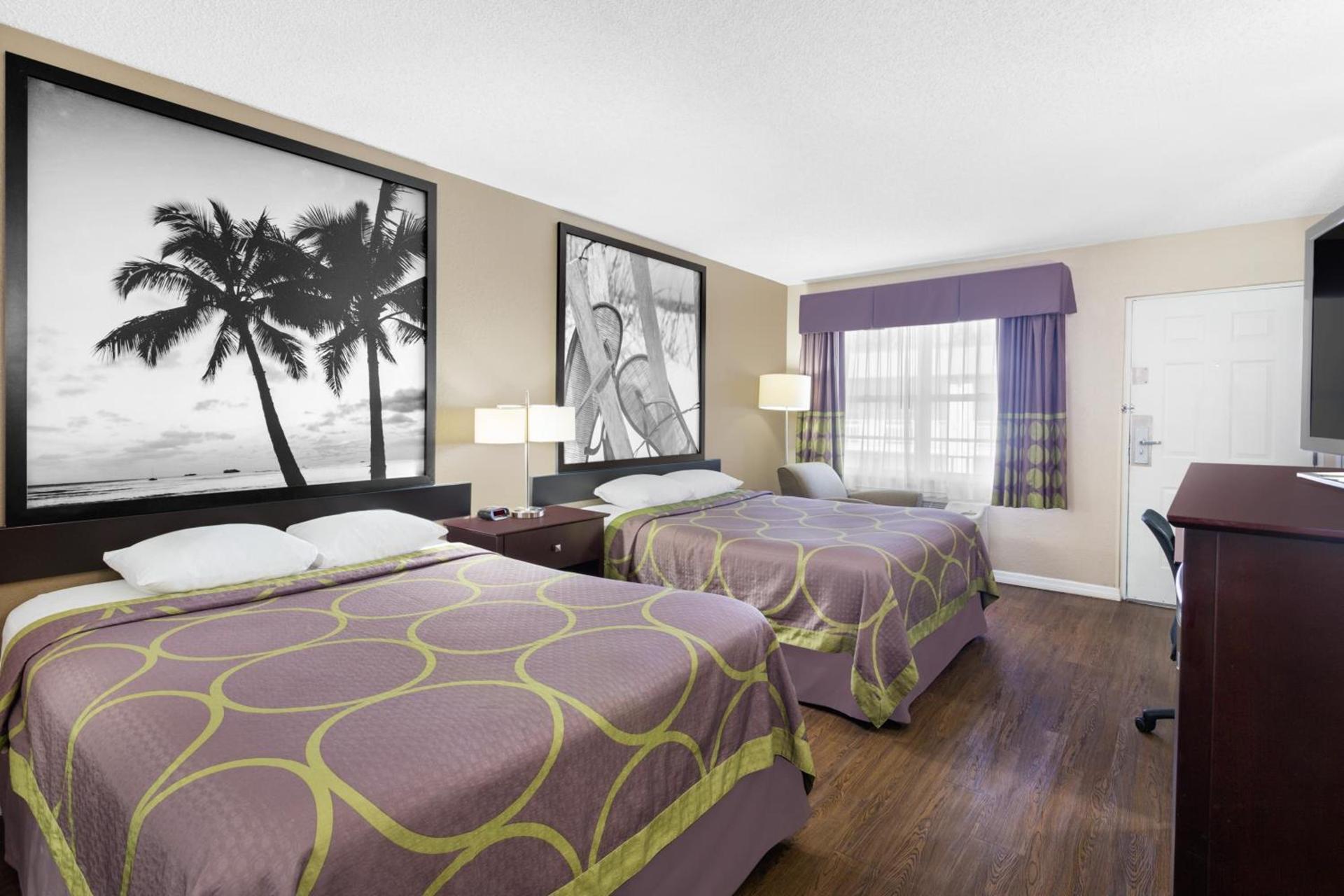 Super 8 by Wyndham Ellenton Bradenton Area photo 37