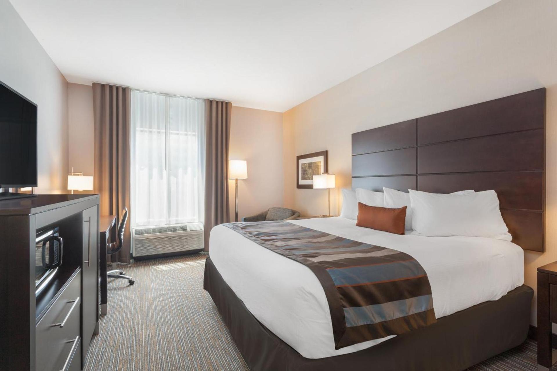 Wingate by Wyndham Altoona Downtown/Medical Center photo 12