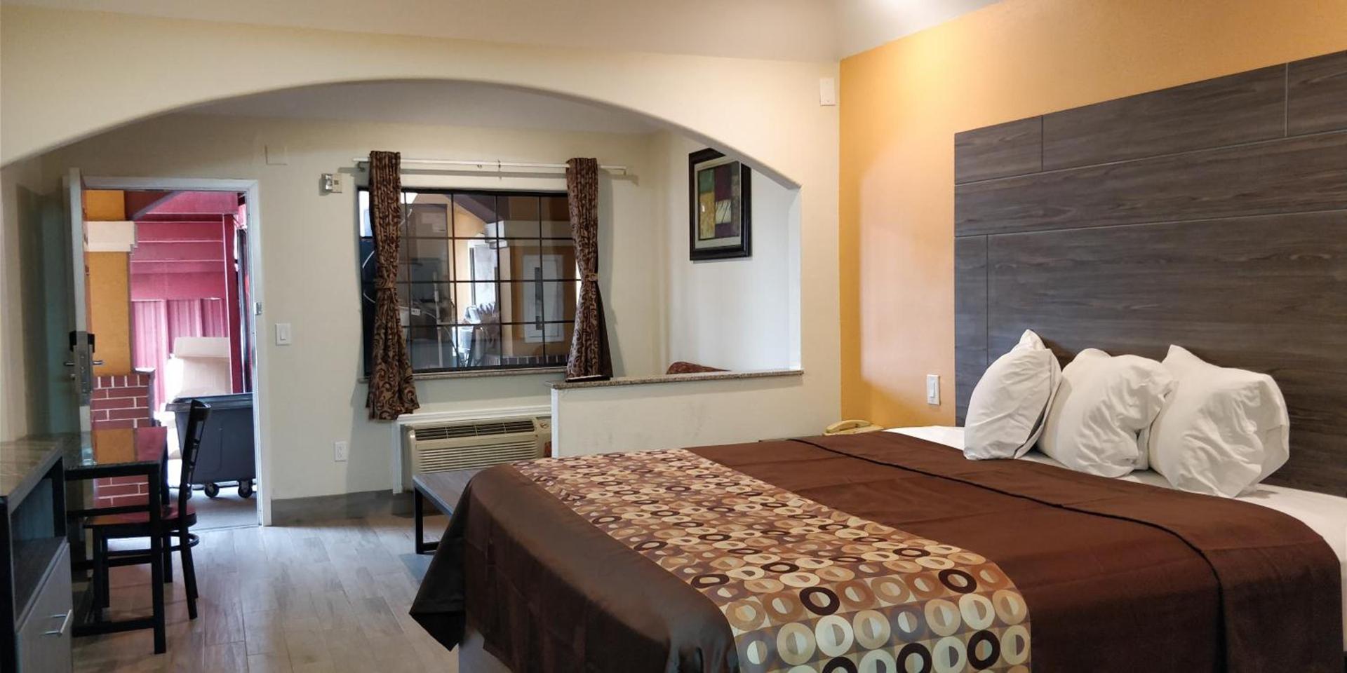 Regency Inn and Suites Galena Park photo 6