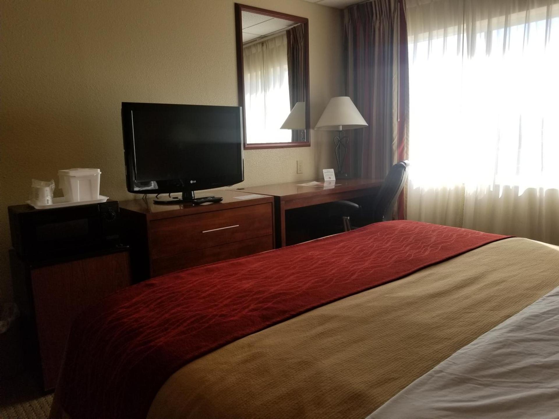 Ramada by Wyndham Downtown Spokane photo 9
