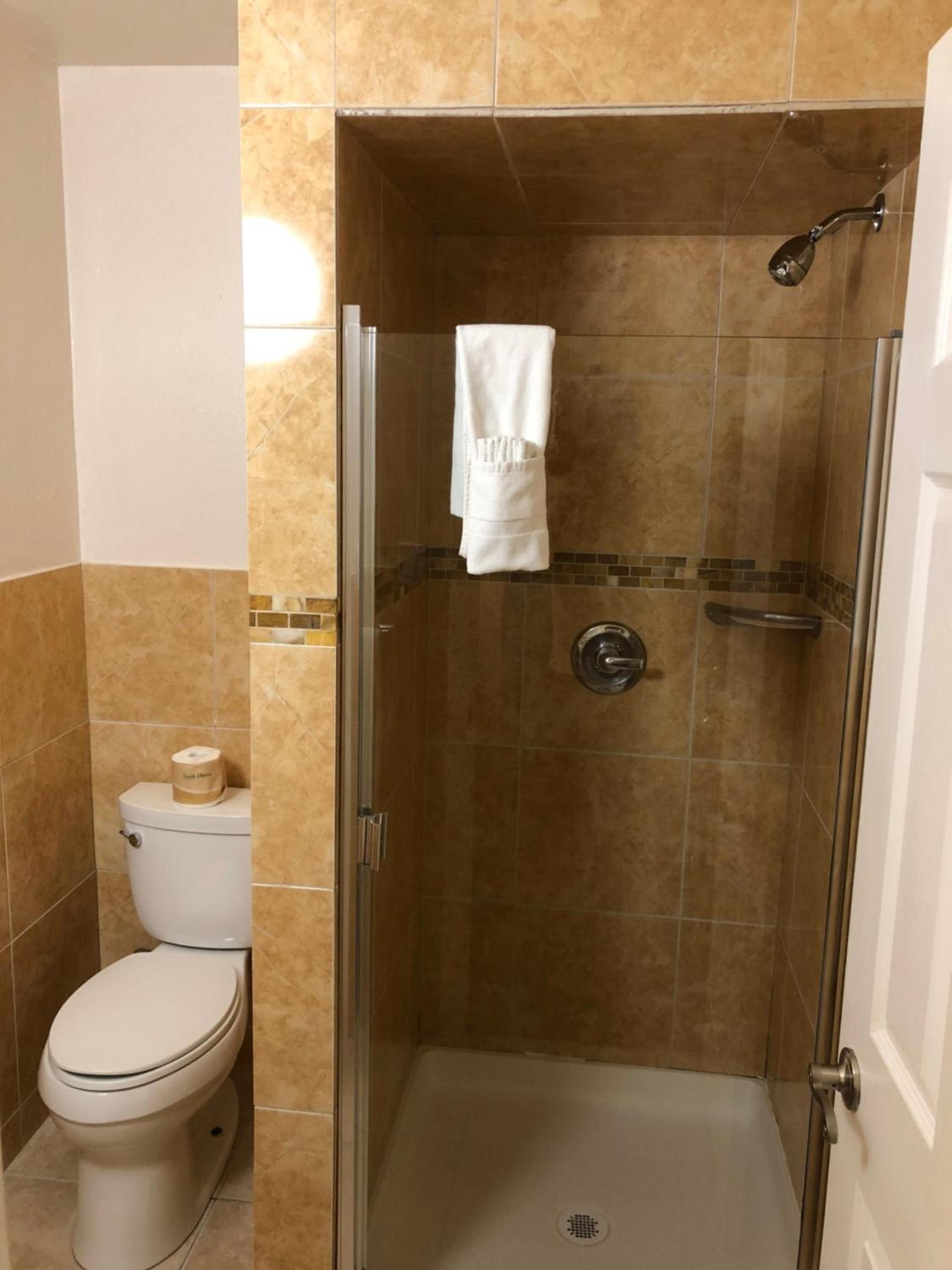 Lombard Plaza Motel photo 6