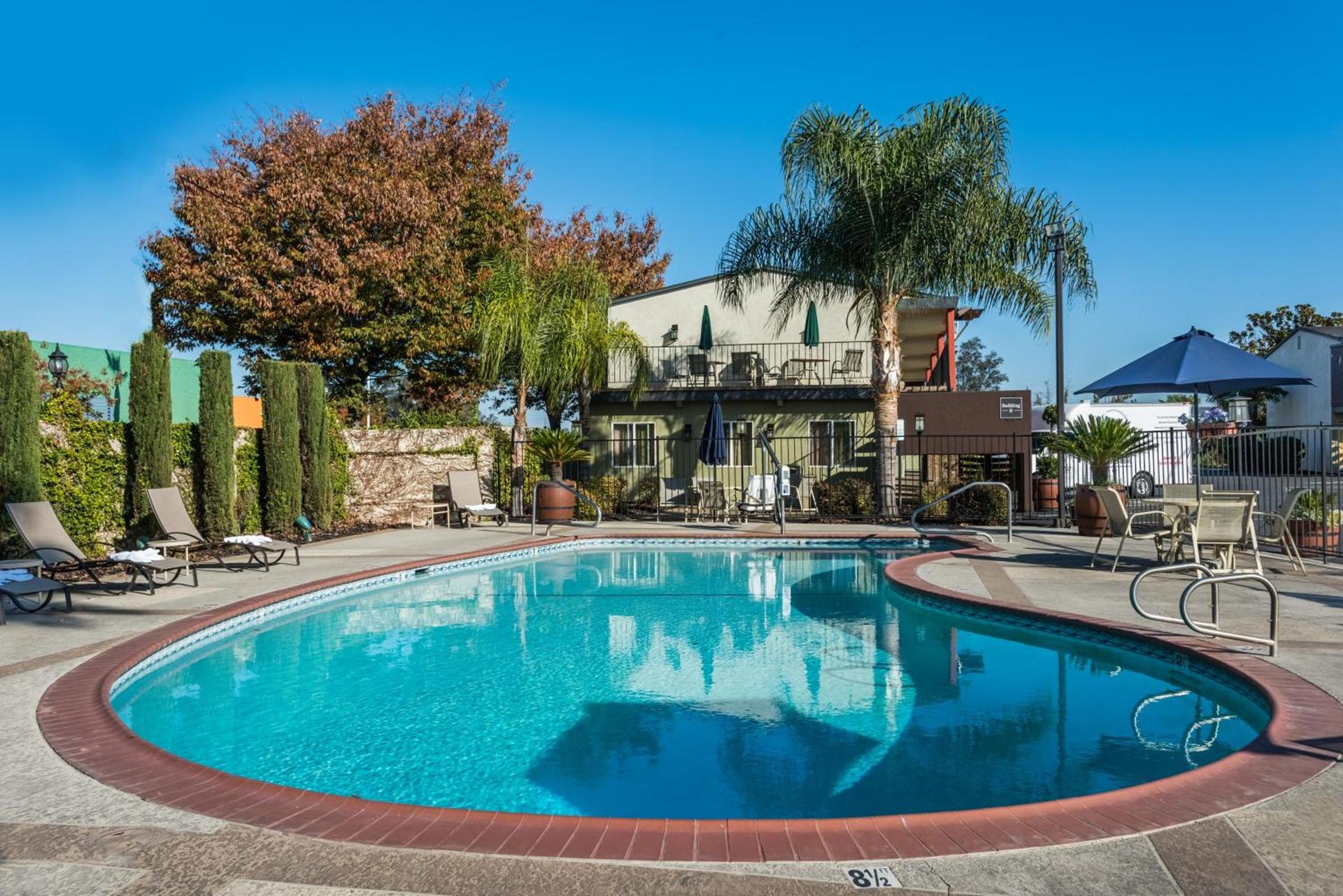 Days Inn & Suites by Wyndham Lodi photo 28