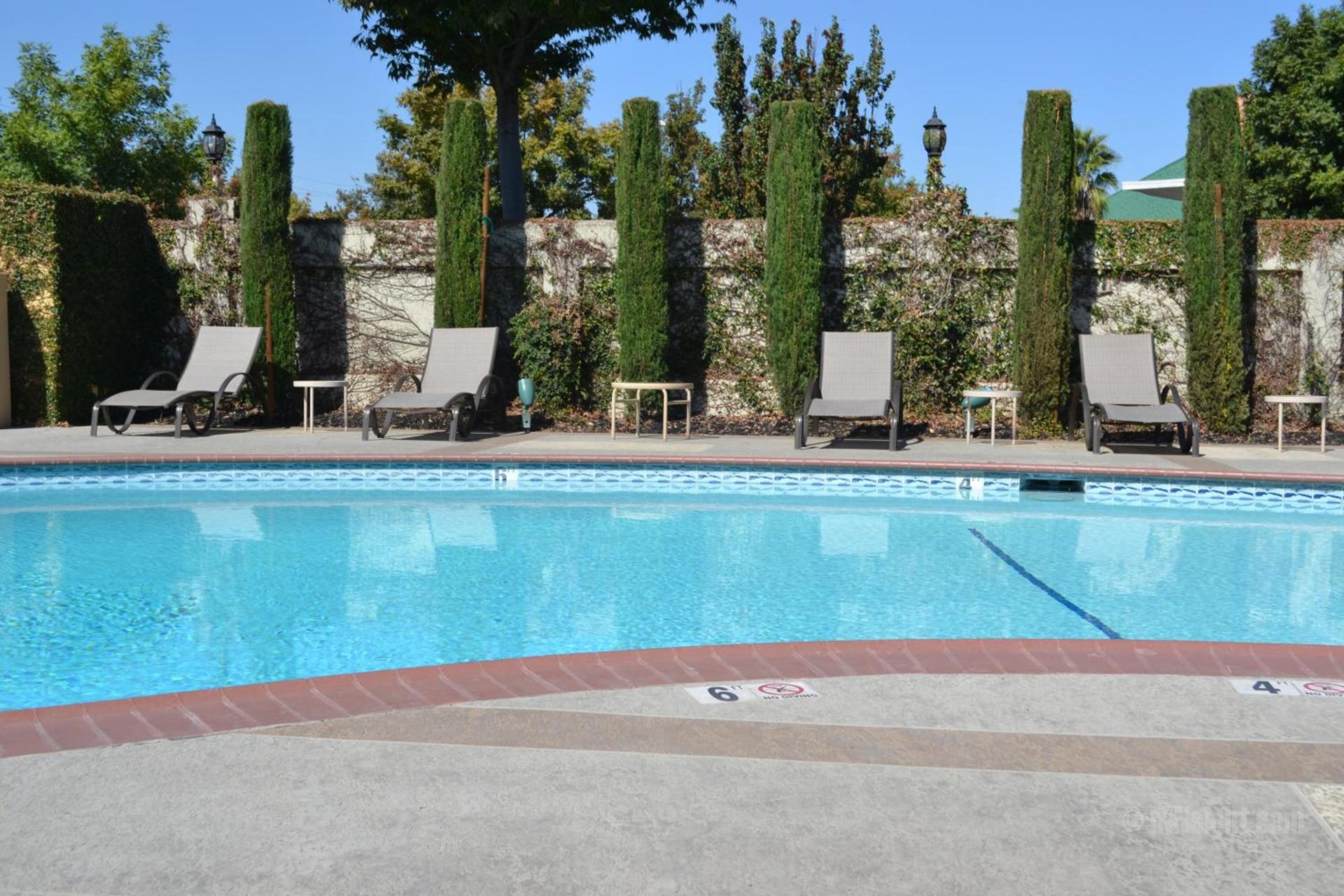 Days Inn & Suites by Wyndham Lodi photo 19