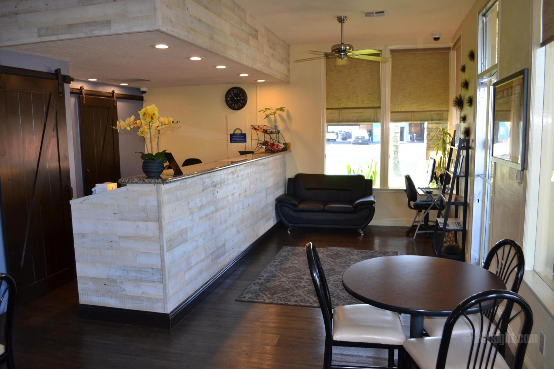 Days Inn & Suites by Wyndham Lodi photo 16