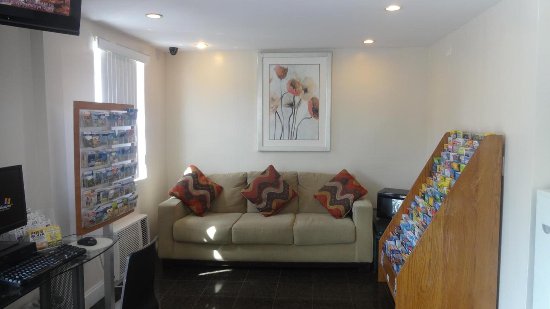 Beach Place Hotel photo 62