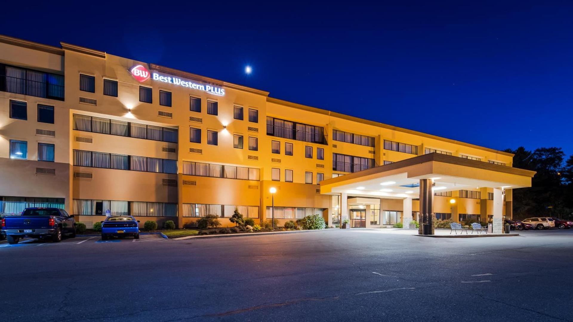 Best Western Plus Reading Inn & Suites photo 82