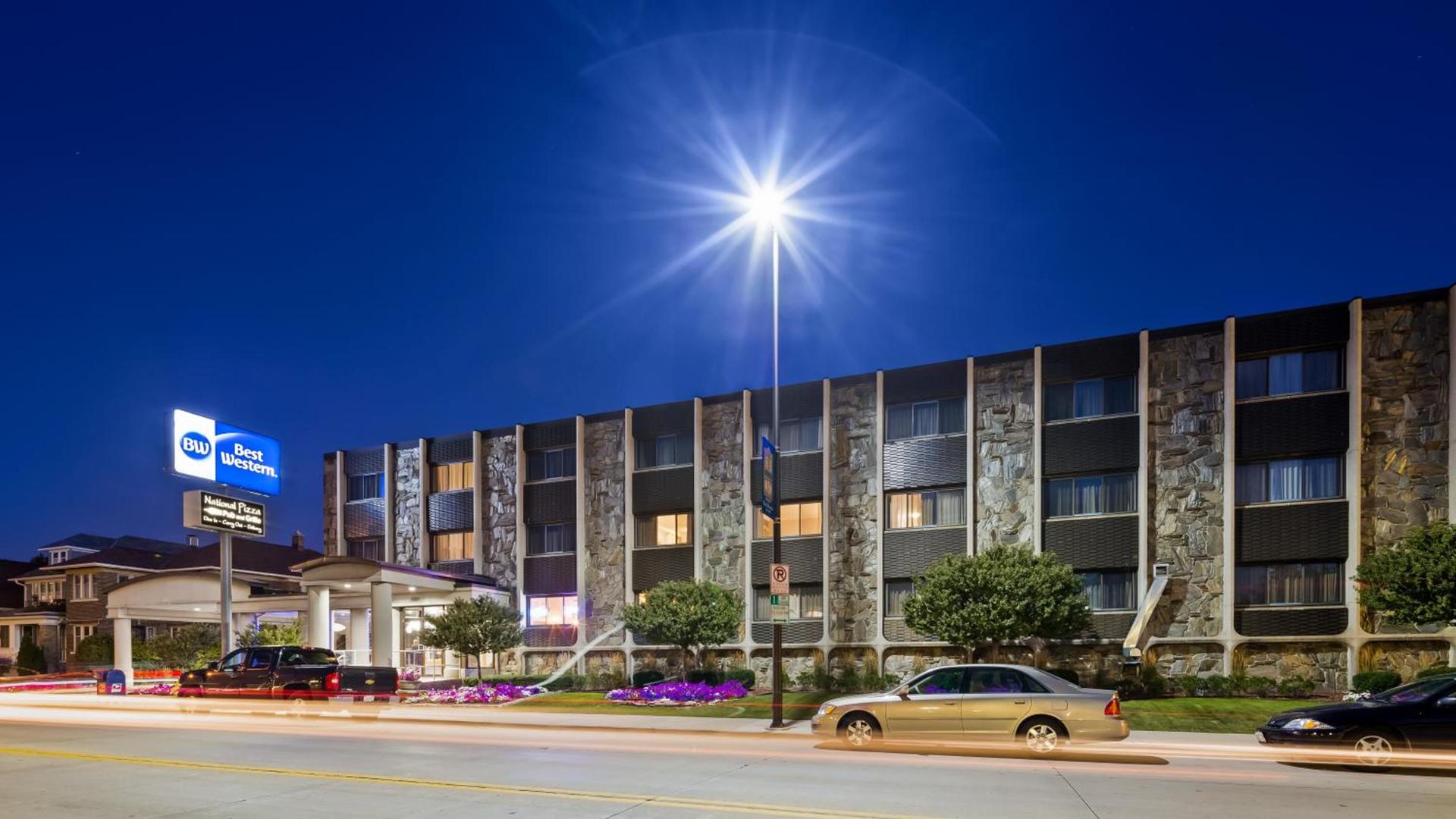 Best Western Plus Milwaukee West photo 57