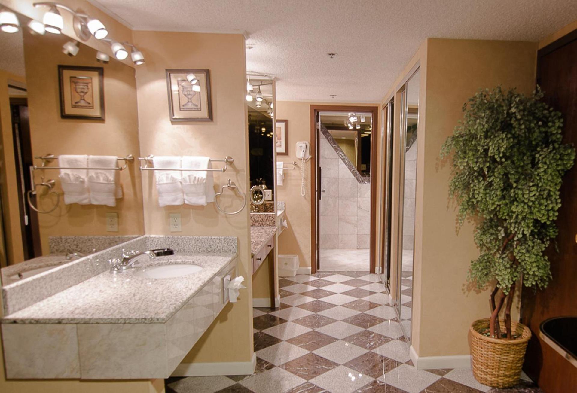 SureStay Plus Hotel by Best Western Reno Airport photo 66