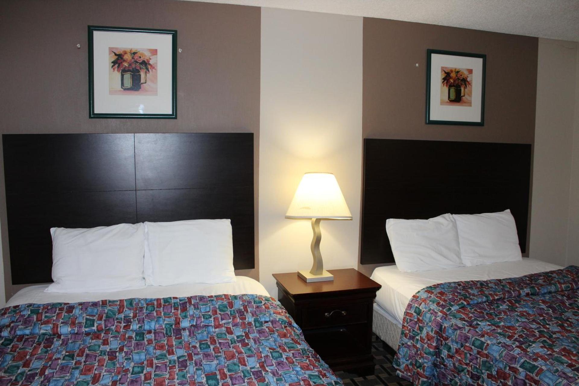 Coratel Inn and Suites Maple Grove photo 3
