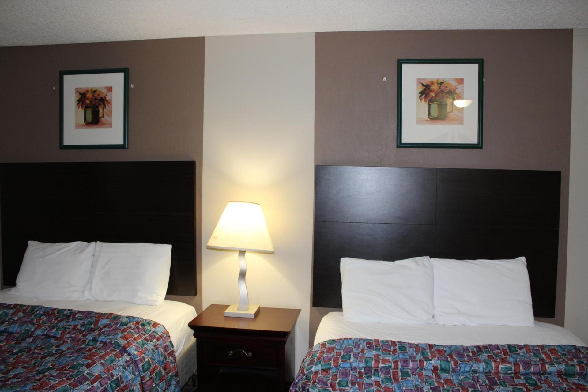 Coratel Inn and Suites Maple Grove photo 11