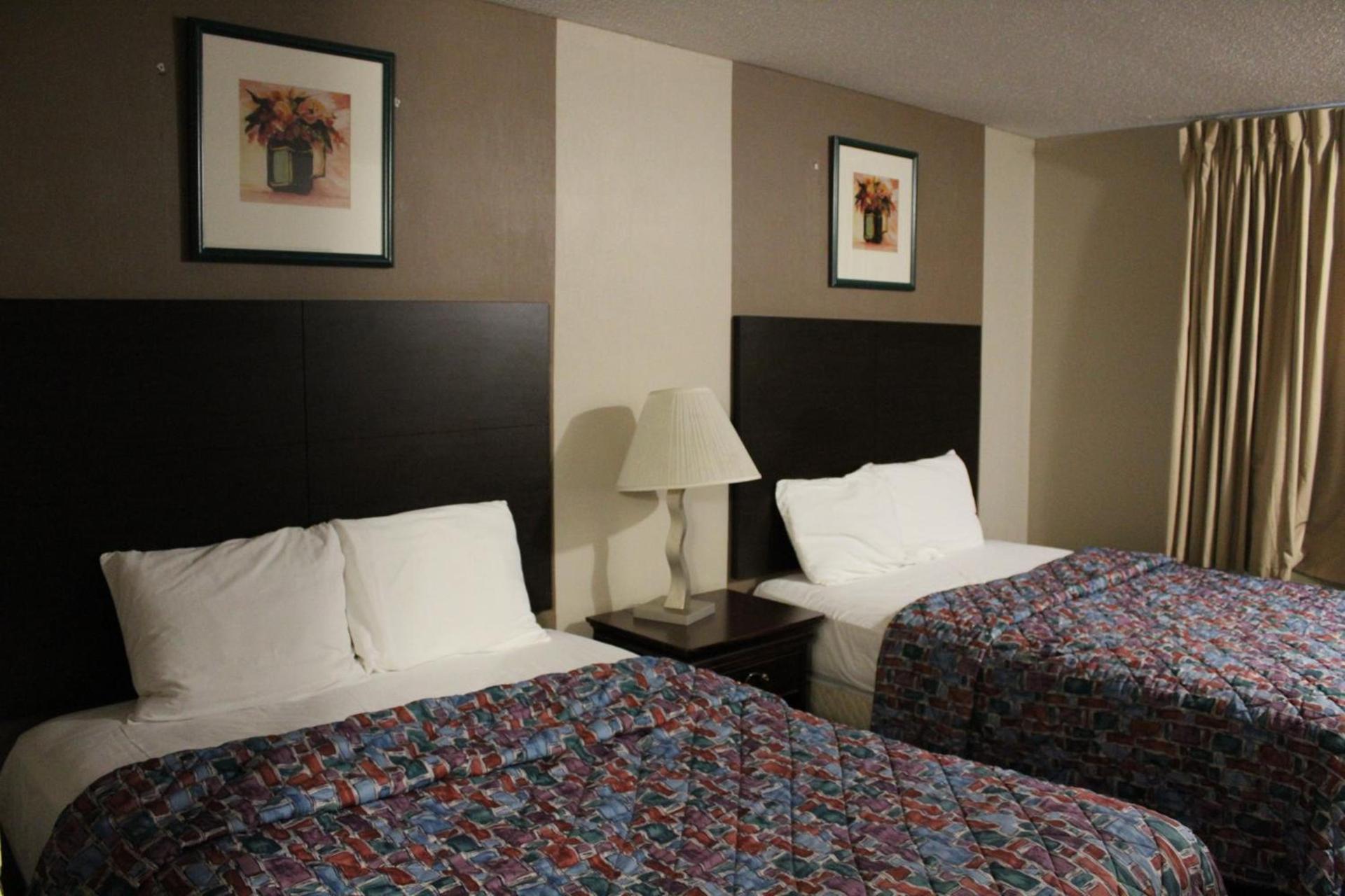 Coratel Inn and Suites Maple Grove photo 13