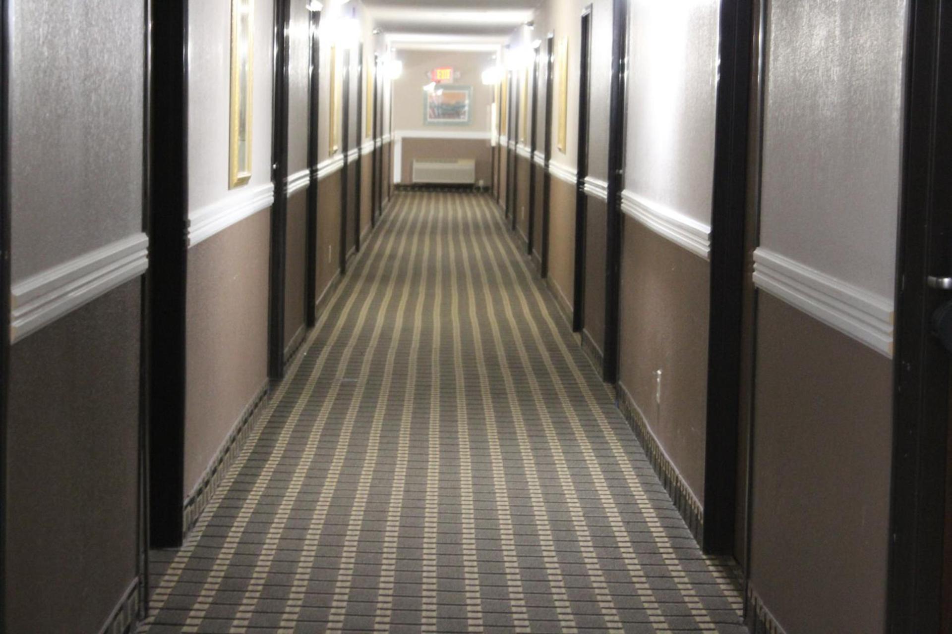 Coratel Inn and Suites Maple Grove photo 19