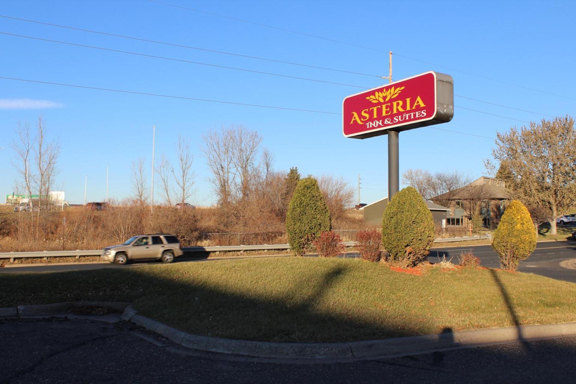 Coratel Inn and Suites Maple Grove photo 24