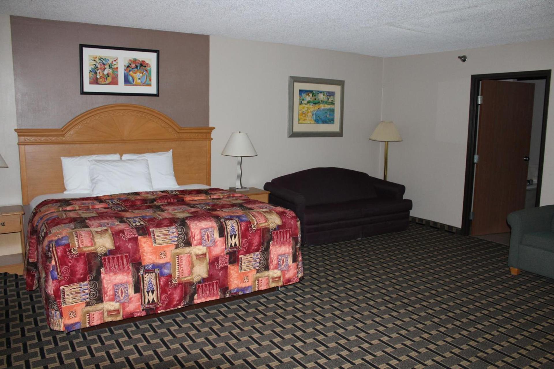 Coratel Inn and Suites Maple Grove photo 38
