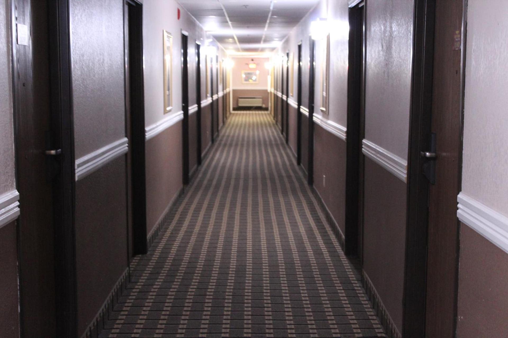 Coratel Inn and Suites Maple Grove photo 55