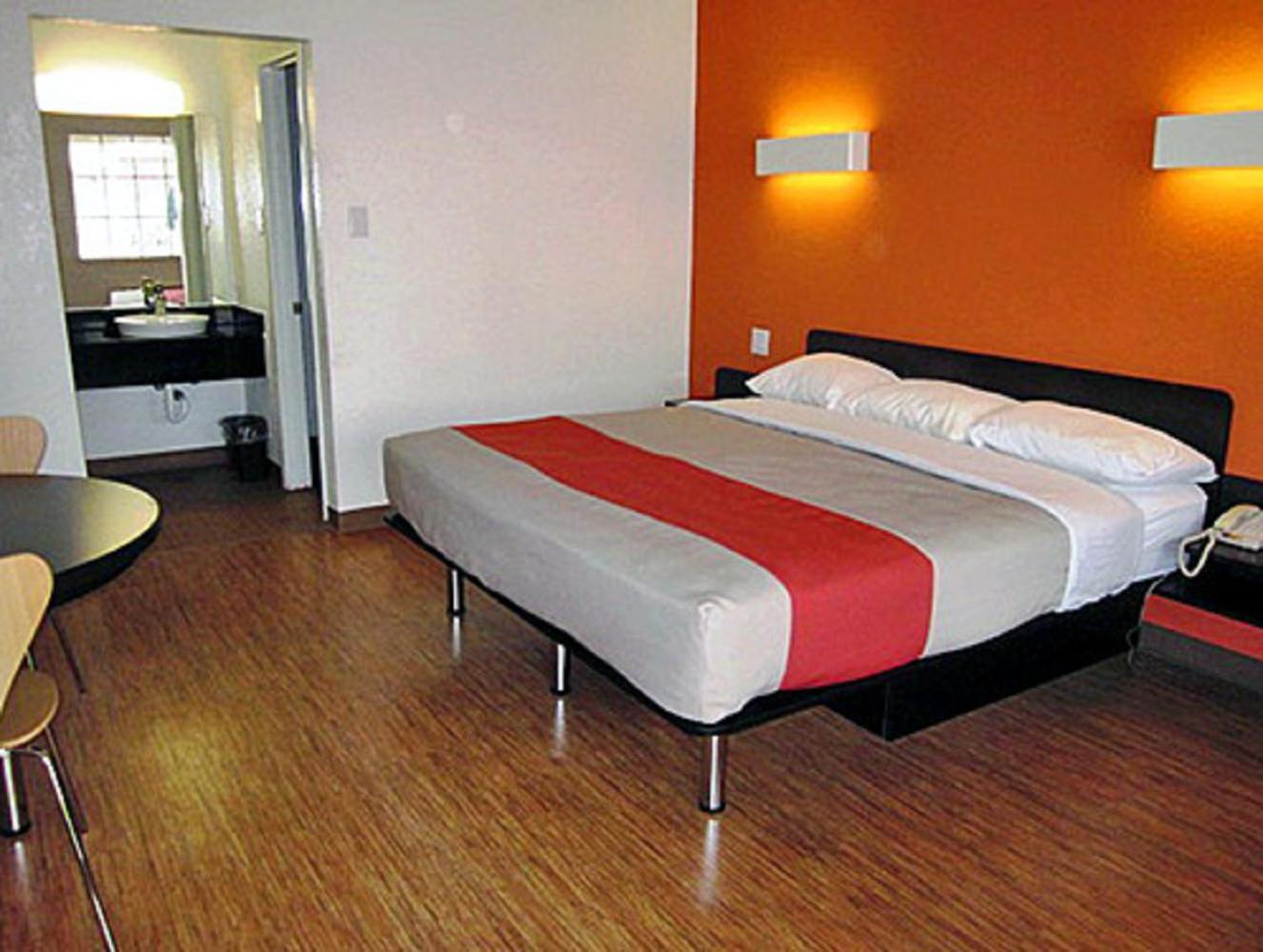 Motel 6-Stephenville, TX photo 30