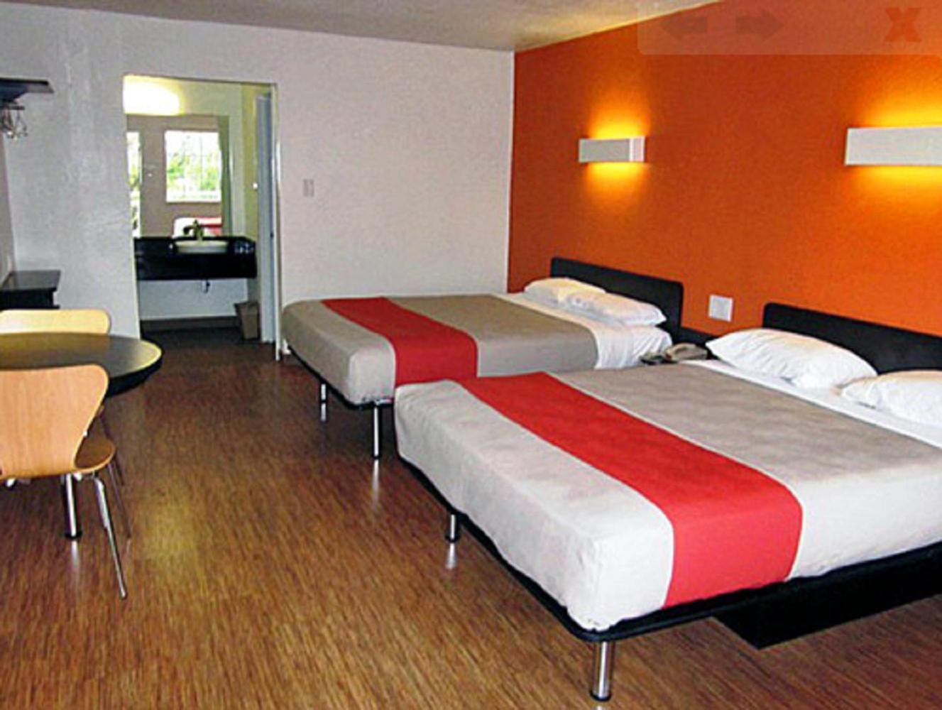 Motel 6-Stephenville, TX photo 32