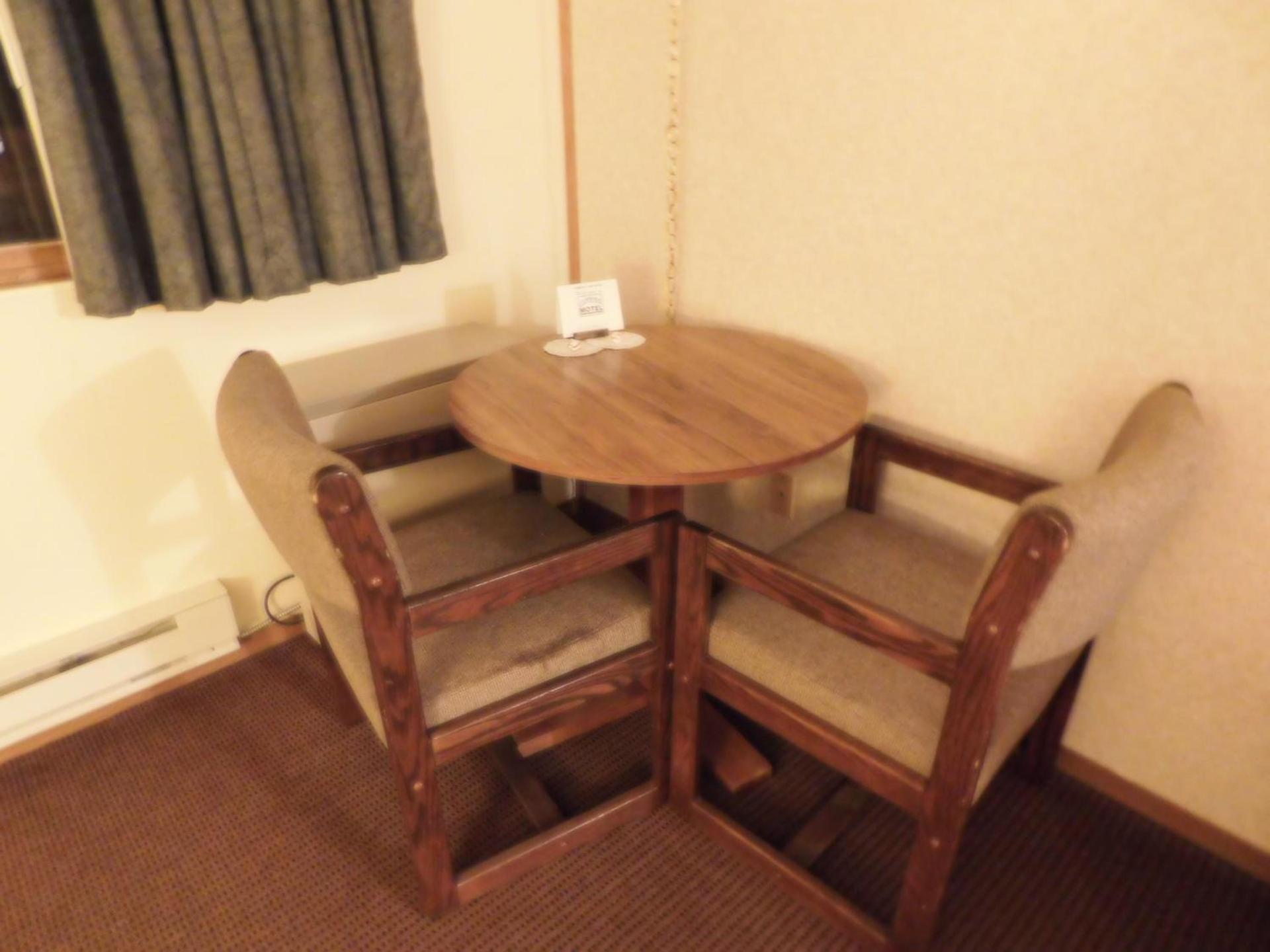 AmeriVu Inn photo 28
