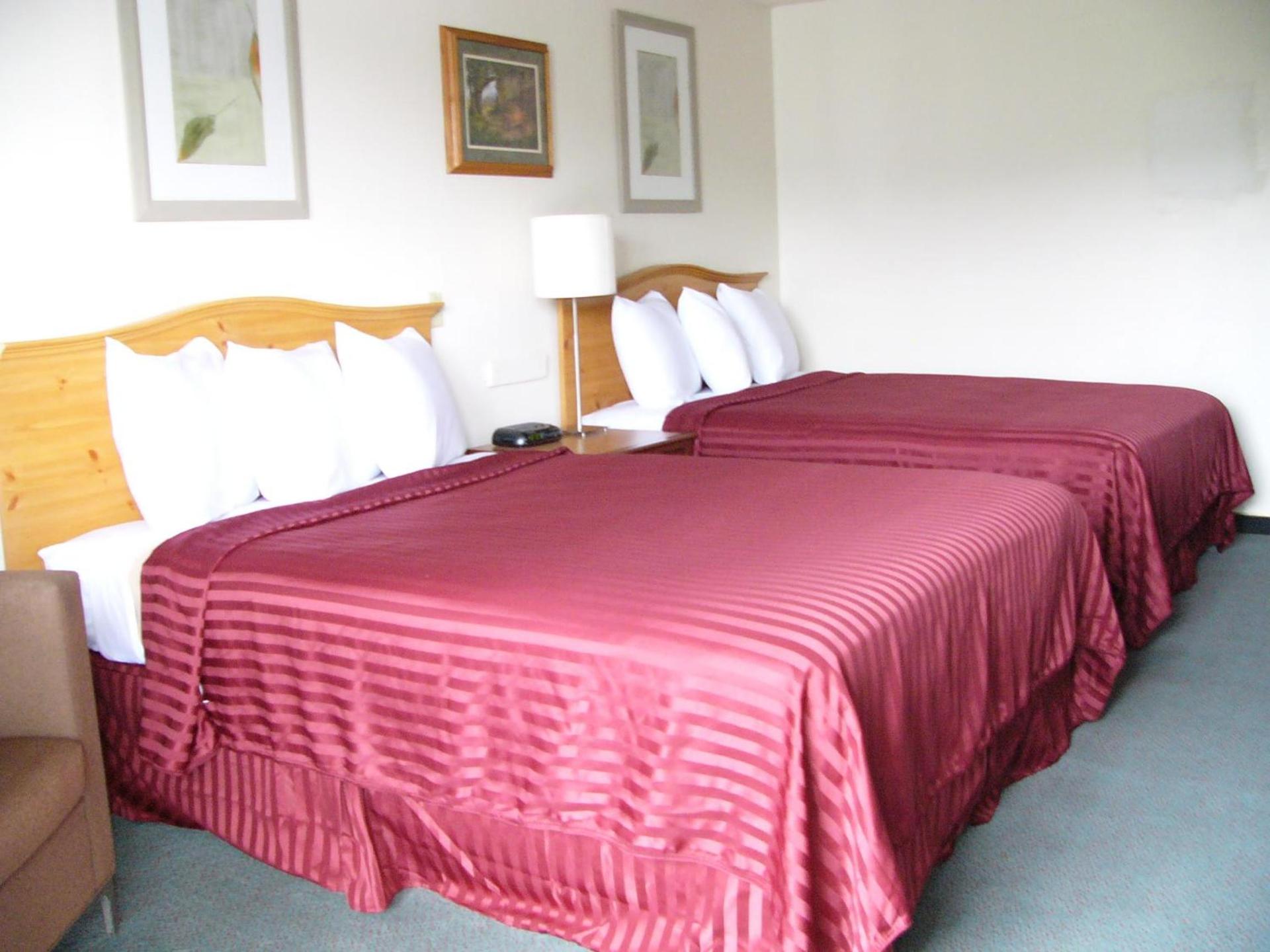 Oyster Bay Inn & Suites photo 25