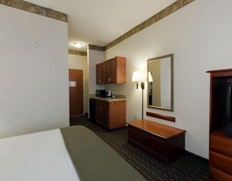 Holiday Inn Express Hotel & Suites Laurinburg by IHG photo 21