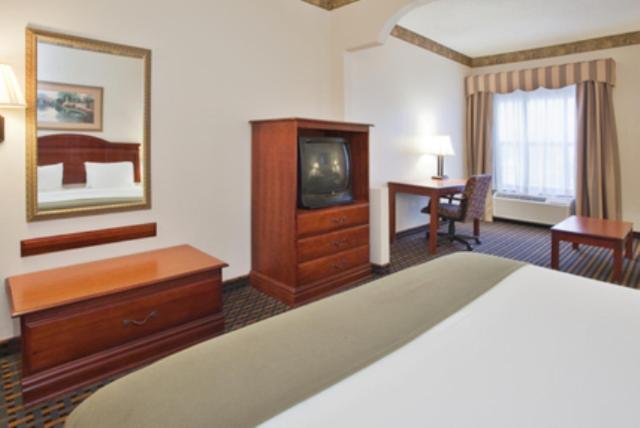 Holiday Inn Express Hotel & Suites Laurinburg by IHG photo 18