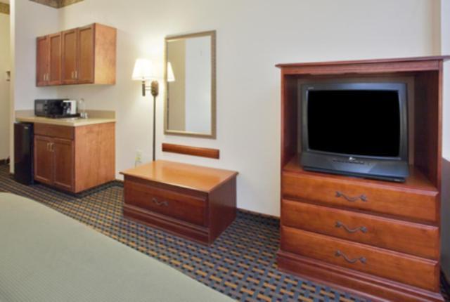Holiday Inn Express Hotel & Suites Laurinburg by IHG photo 16