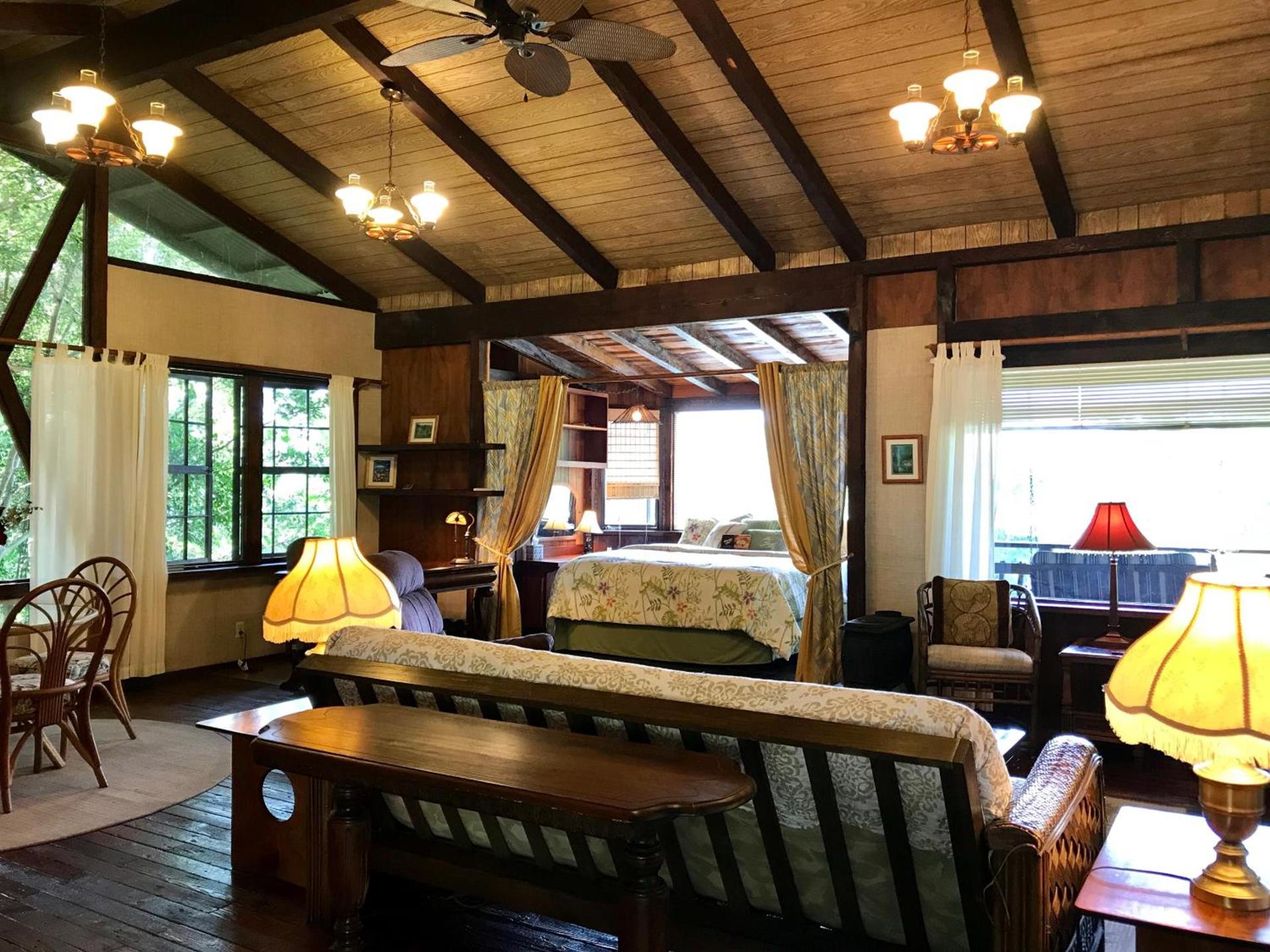 Hale Maluhia Country Inn photo 33