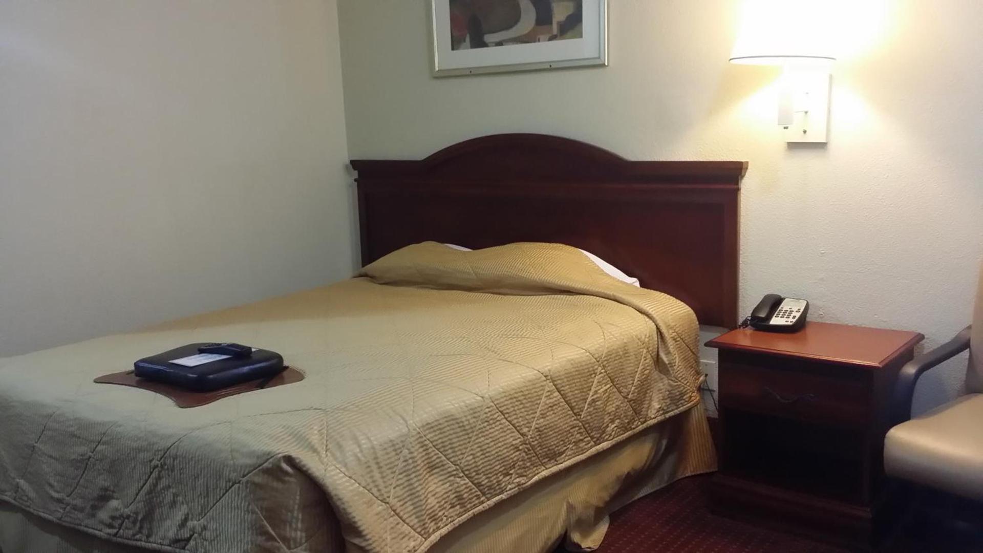 Carpet Inn photo 20