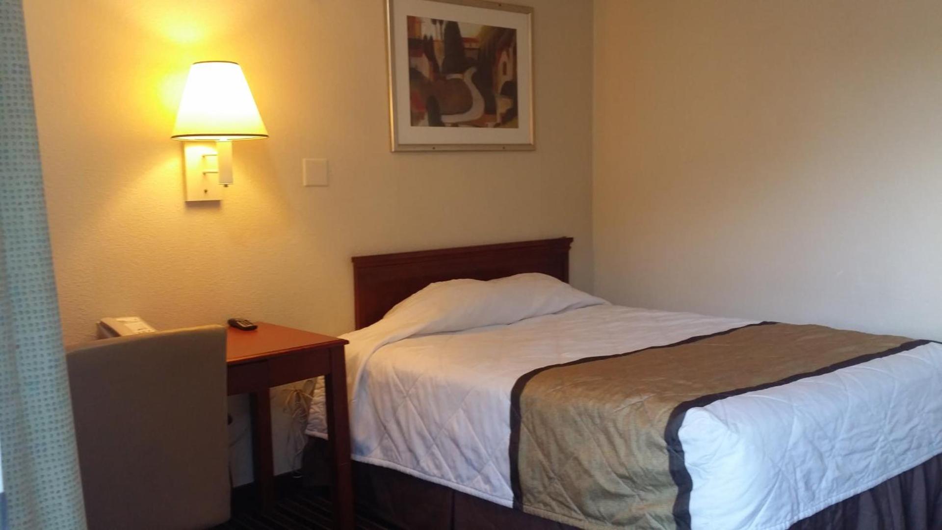 Carpet Inn photo 8
