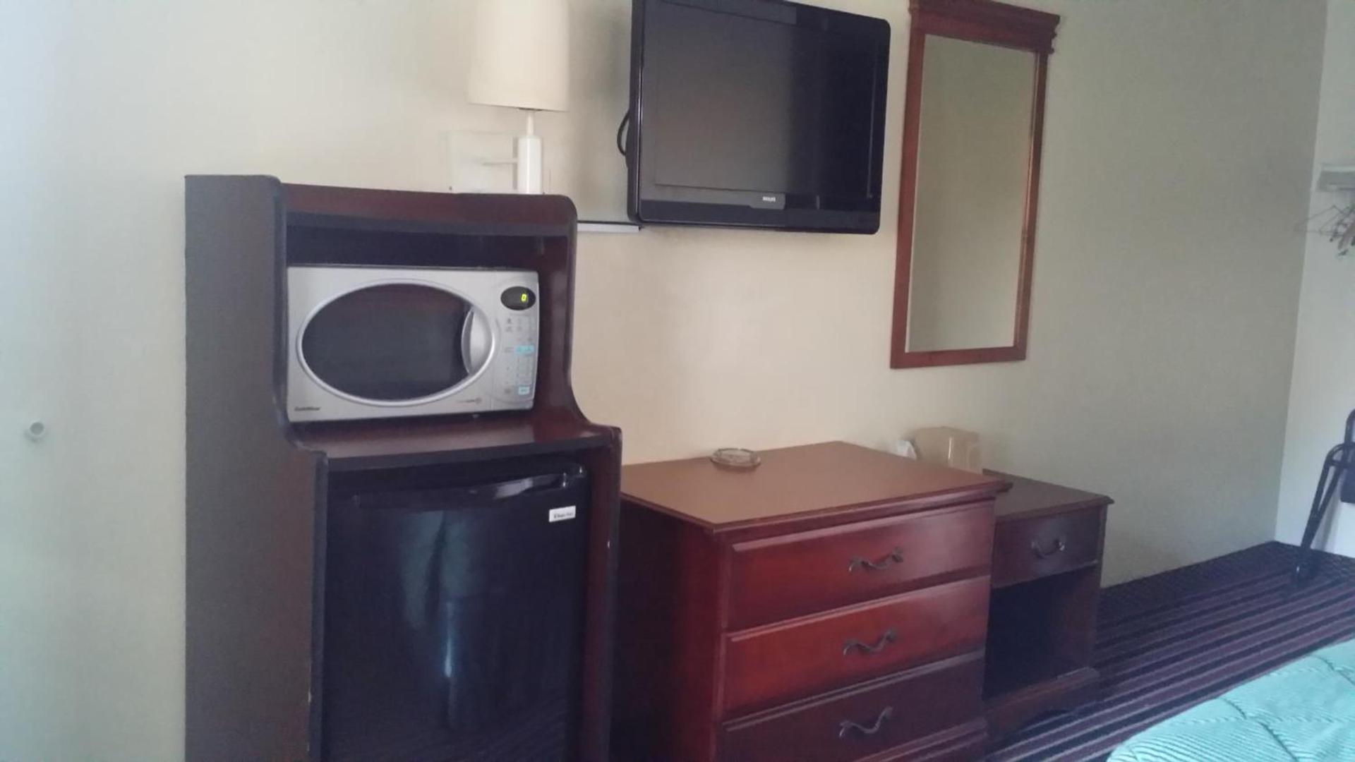 Carpet Inn photo 11