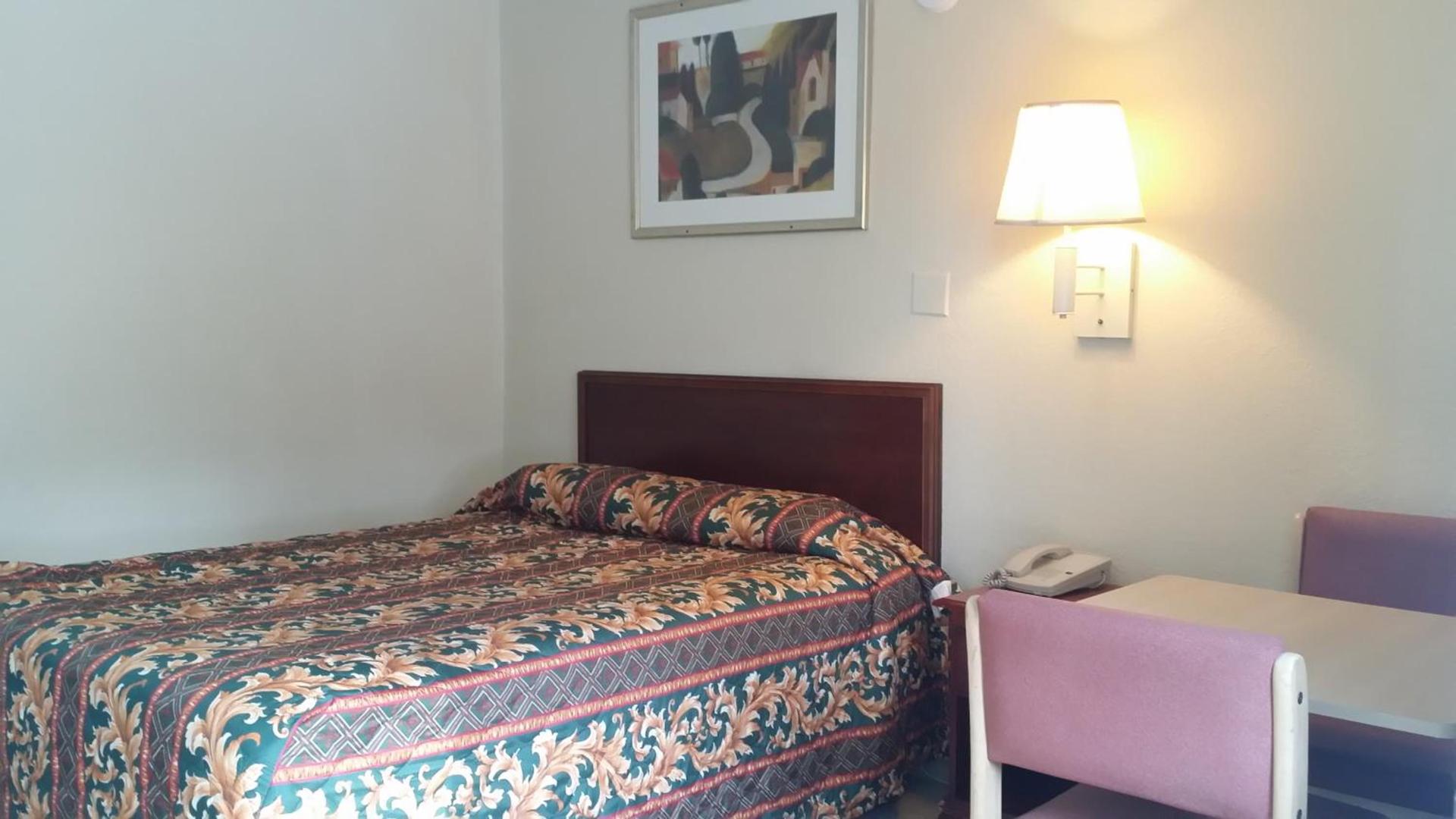 Carpet Inn photo 15