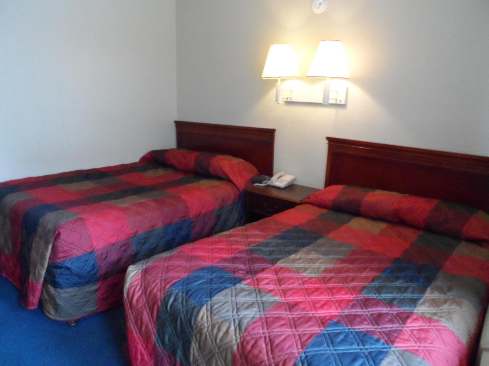 Carpet Inn photo 24