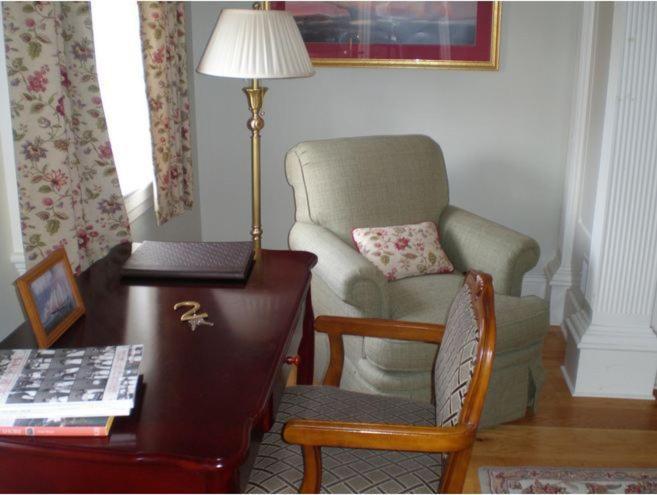Compass Rose Inn photo 25