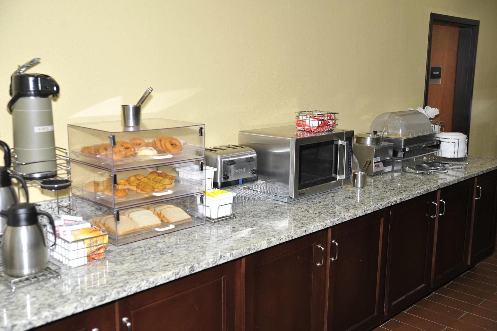 Wingate by Wyndham Bowling Green photo 49