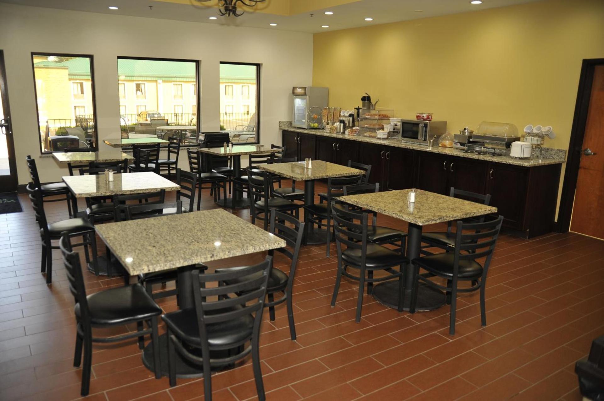 Wingate by Wyndham Bowling Green photo 52