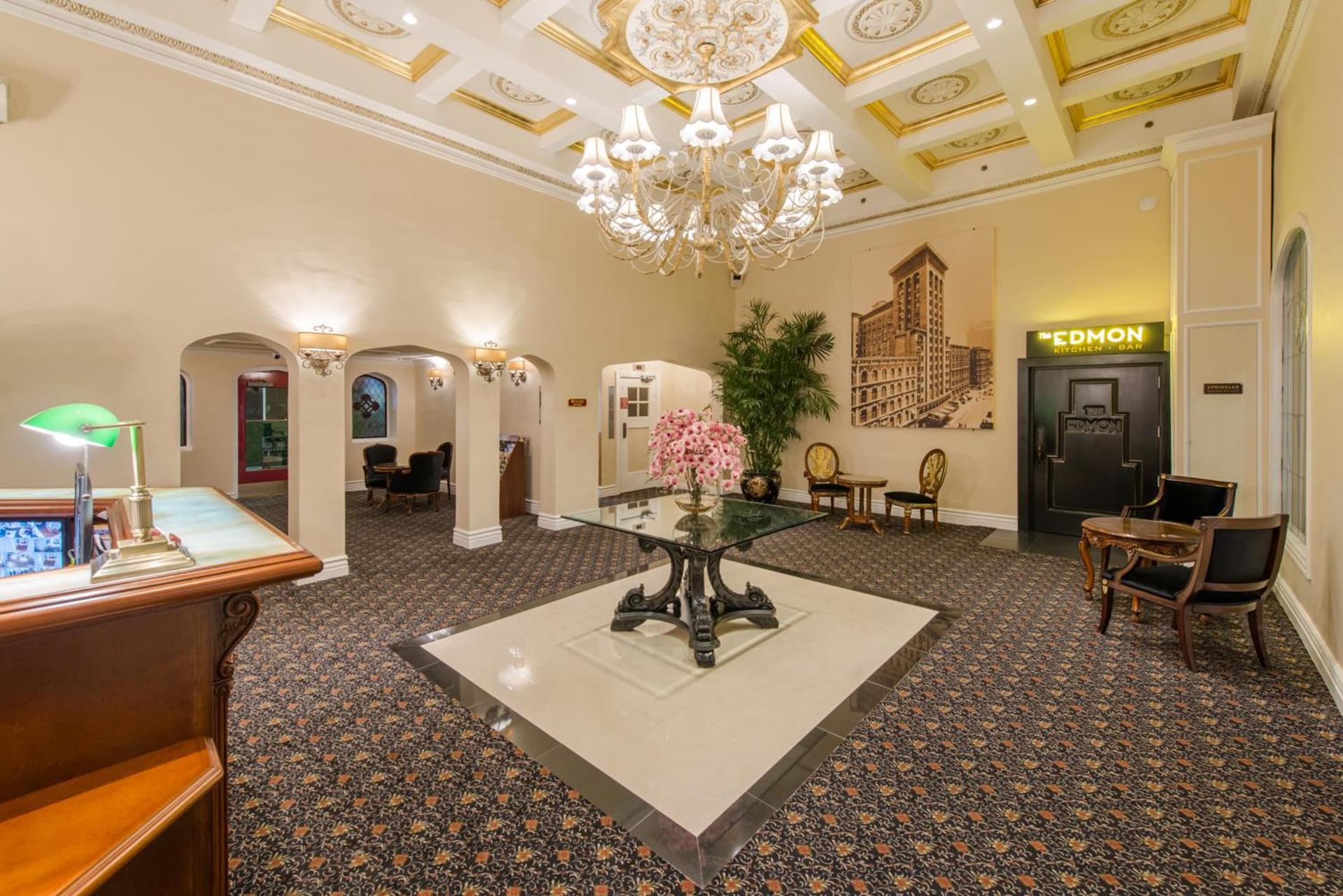 Hollywood Historic Hotel photo 2