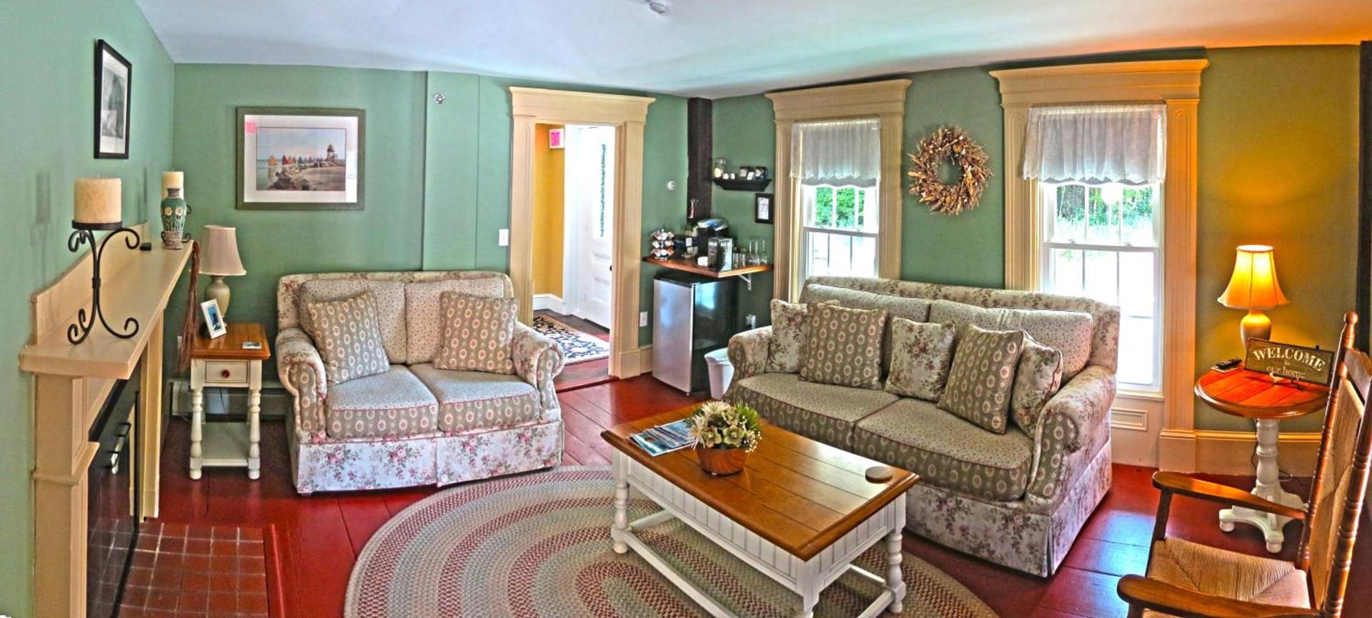 Ballard House Inn photo 15