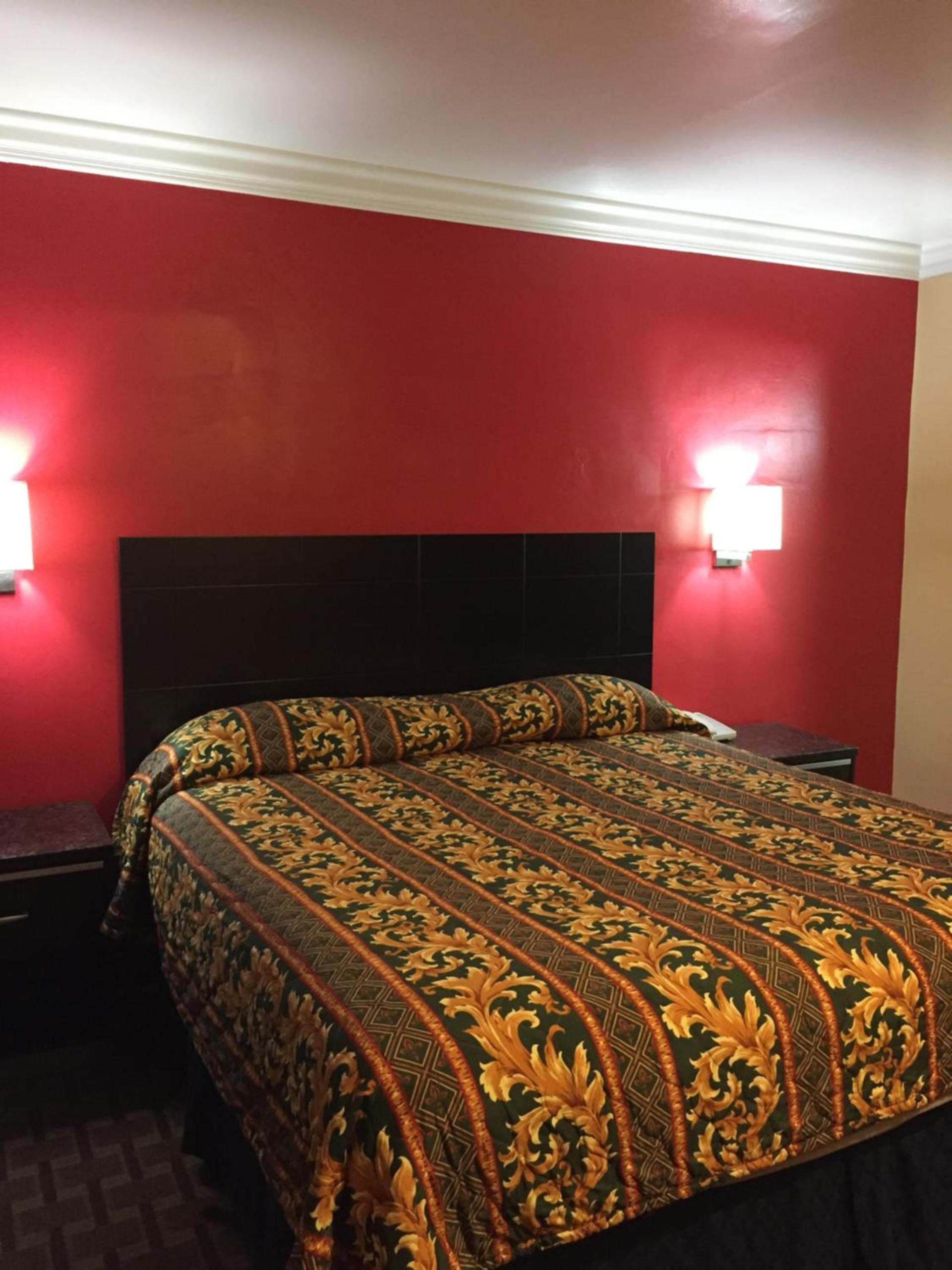 Friendship Motor Inn photo 27