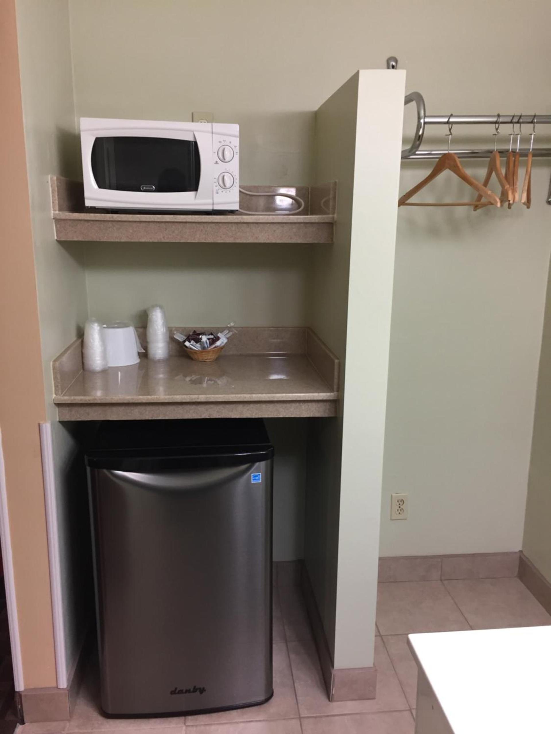 Friendship Motor Inn photo 21