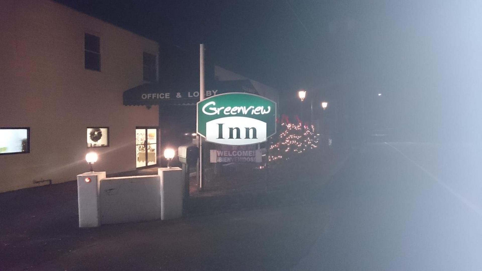 Greenview Inn Riverhead photo 2