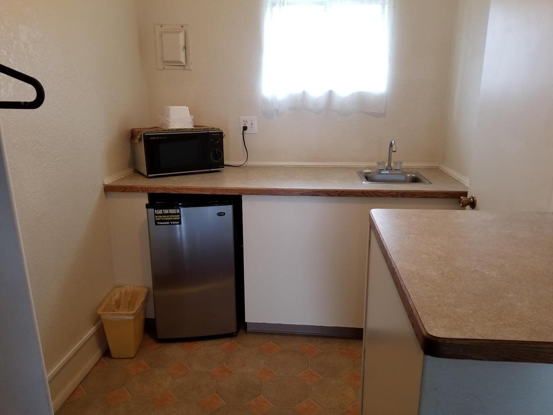 Sandman Motel photo 13