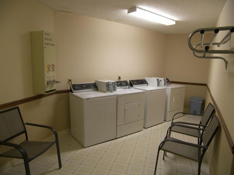 AmericInn by Wyndham Saint Ignace Lakefront photo 21