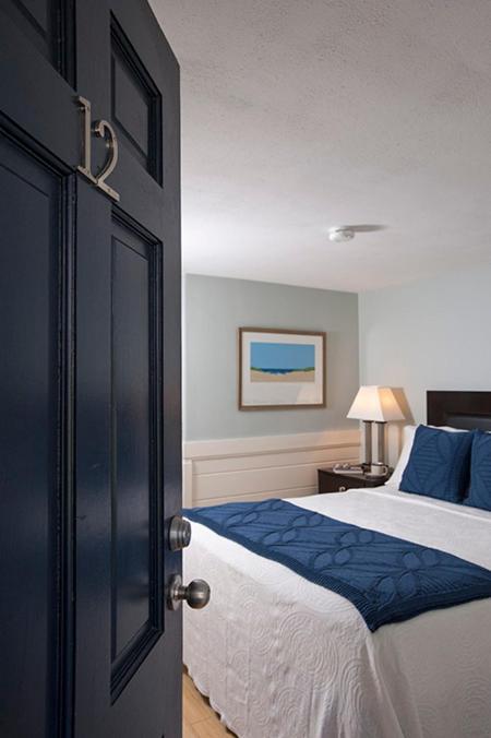 Chatham Seafarer Inn photo 24