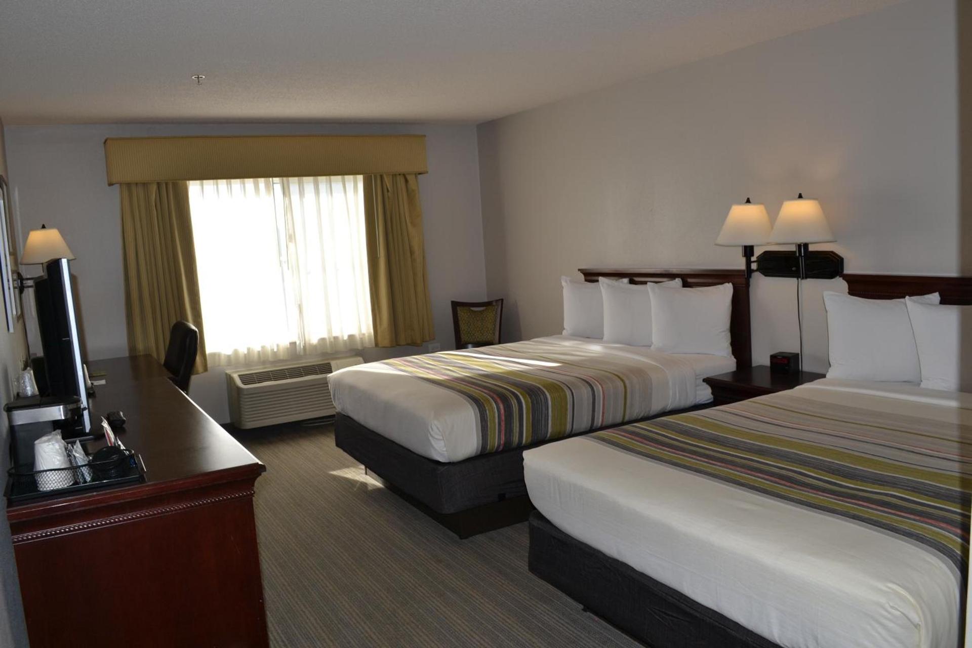 Country Inn & Suites by Radisson, Gurnee, IL photo 47
