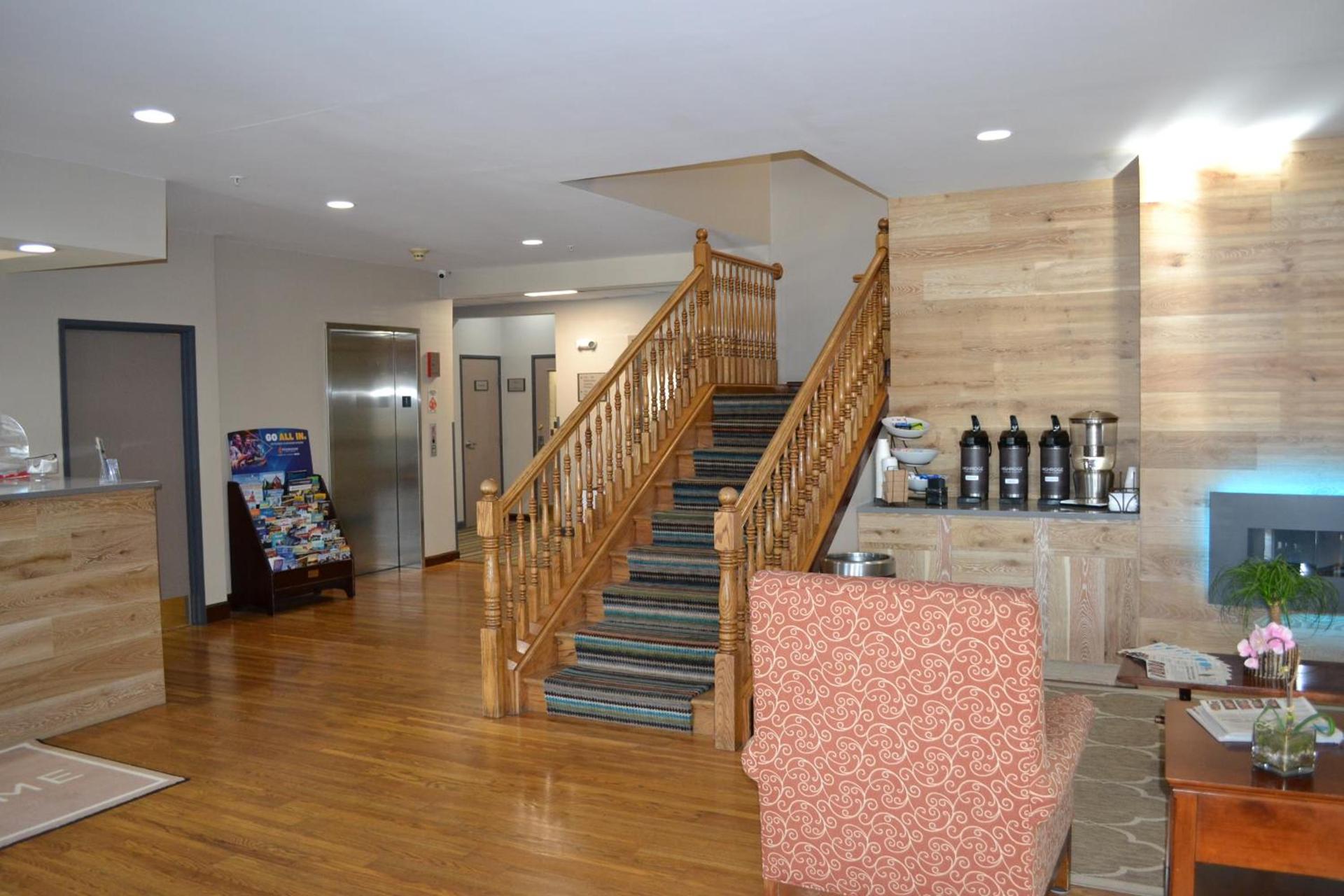 Country Inn & Suites by Radisson, Gurnee, IL photo 36