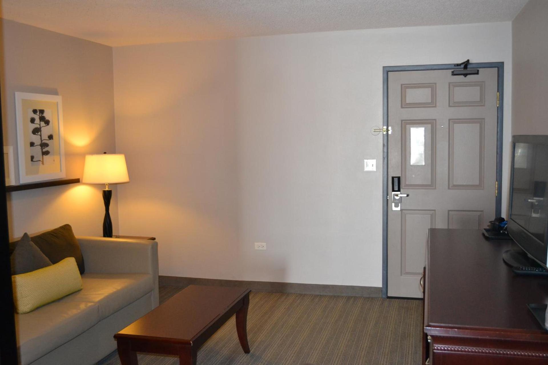 Country Inn & Suites by Radisson, Gurnee, IL photo 38