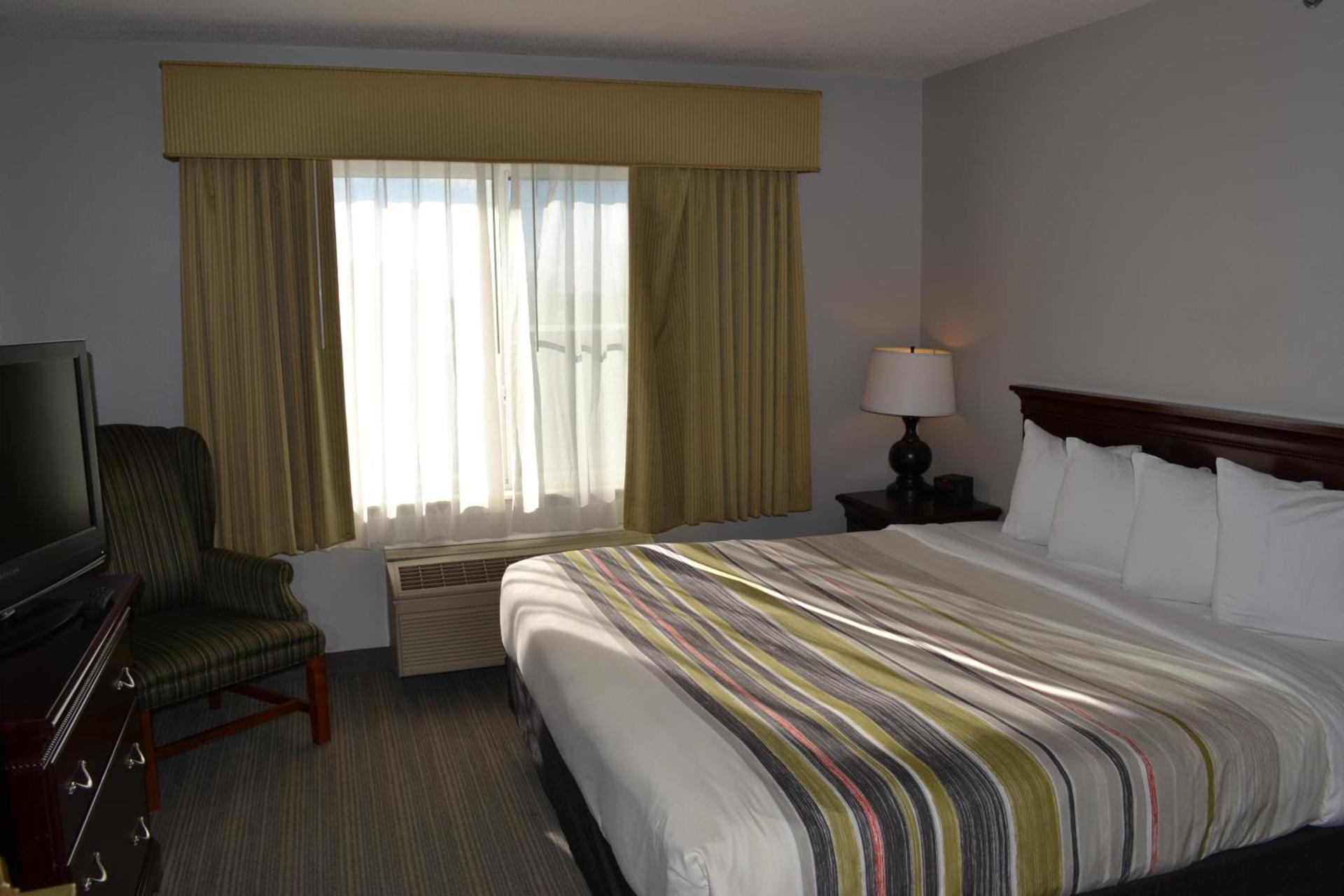 Country Inn & Suites by Radisson, Gurnee, IL photo 31
