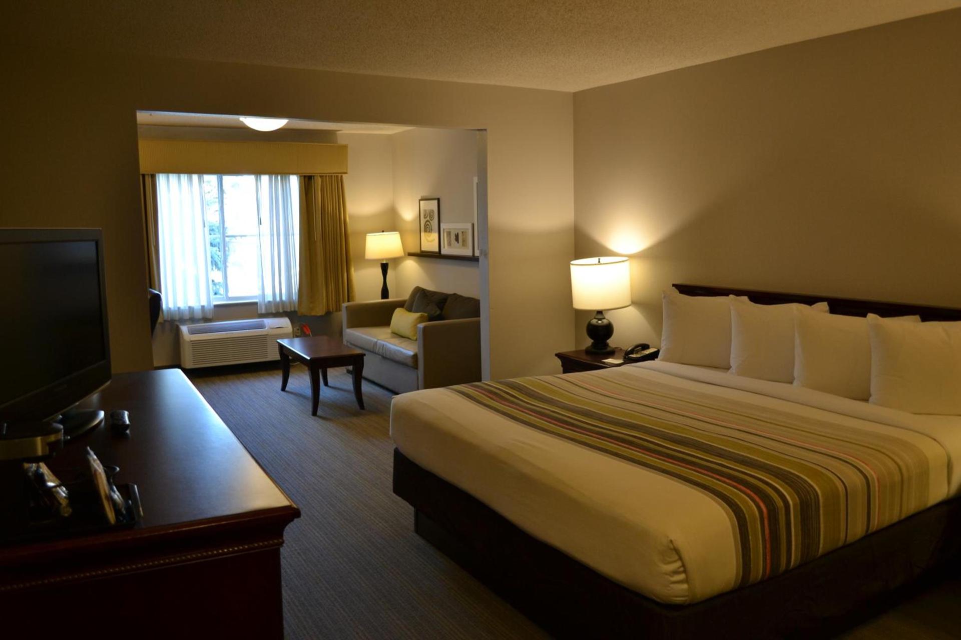 Country Inn & Suites by Radisson, Gurnee, IL photo 40