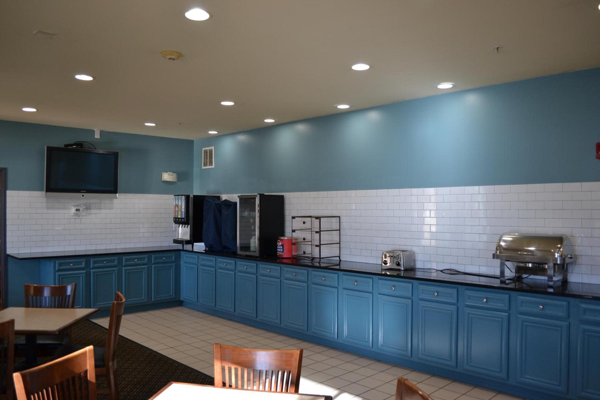 Country Inn & Suites by Radisson, Gurnee, IL photo 18